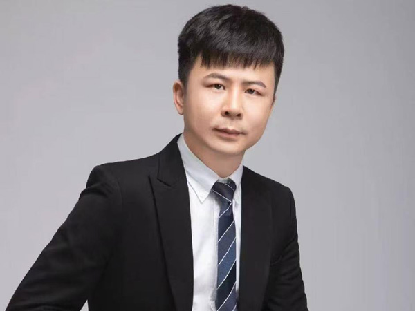 王兴｜设计总监