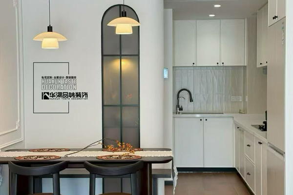 法式复古线条与中古家具的温润质感